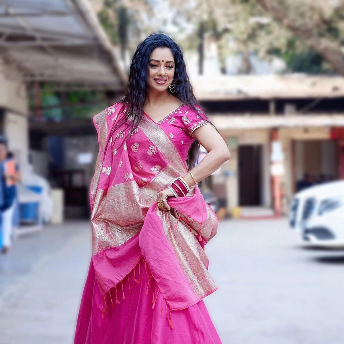 Rupali Ganguly News Rupali Ganguly's Ravishing Look In A Pink Saari, See Photo-Pic Credit Google